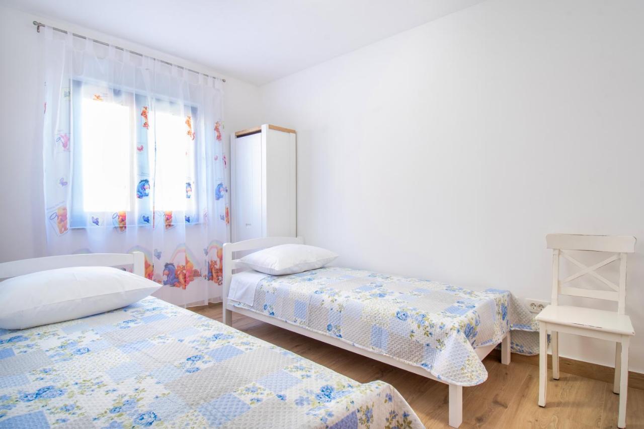 Luxury Apartments Alkar With Swimming Pool Razanj Luaran gambar