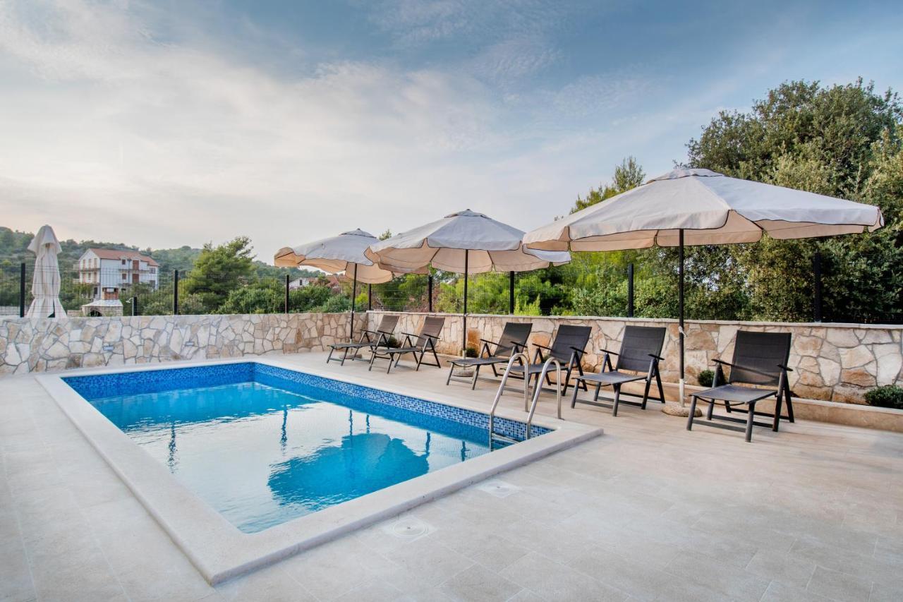 Luxury Apartments Alkar With Swimming Pool Razanj Luaran gambar