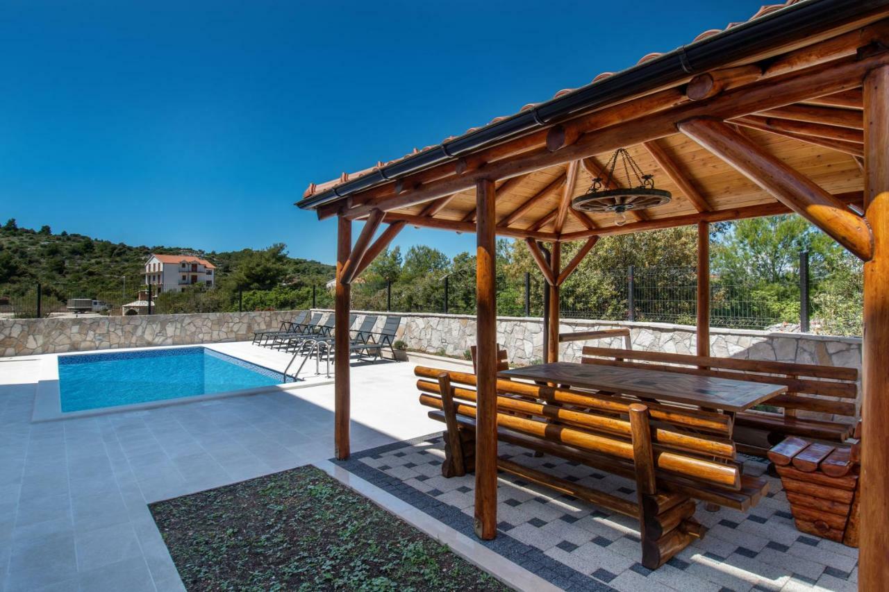Luxury Apartments Alkar With Swimming Pool Razanj Luaran gambar