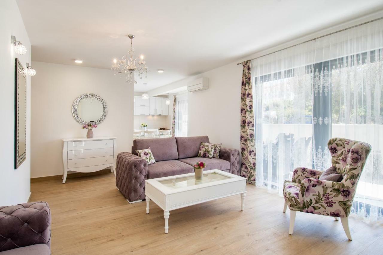 Luxury Apartments Alkar With Swimming Pool Razanj Luaran gambar