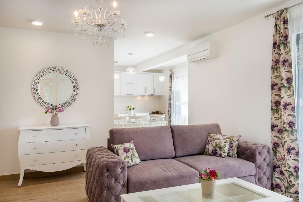 Luxury Apartments Alkar With Swimming Pool Razanj Luaran gambar