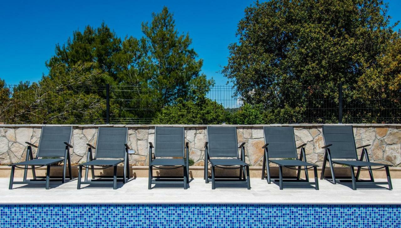 Luxury Apartments Alkar With Swimming Pool Razanj Luaran gambar