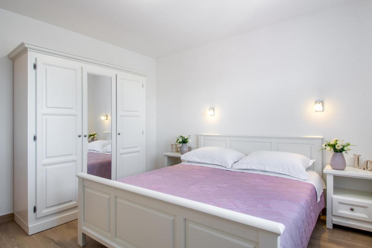Luxury Apartments Alkar With Swimming Pool Razanj Luaran gambar